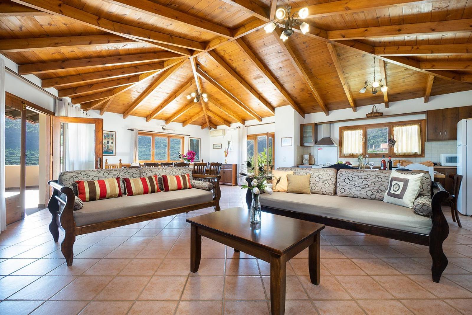 4-Bedroom Topolia House Εξωτερικό φωτογραφία