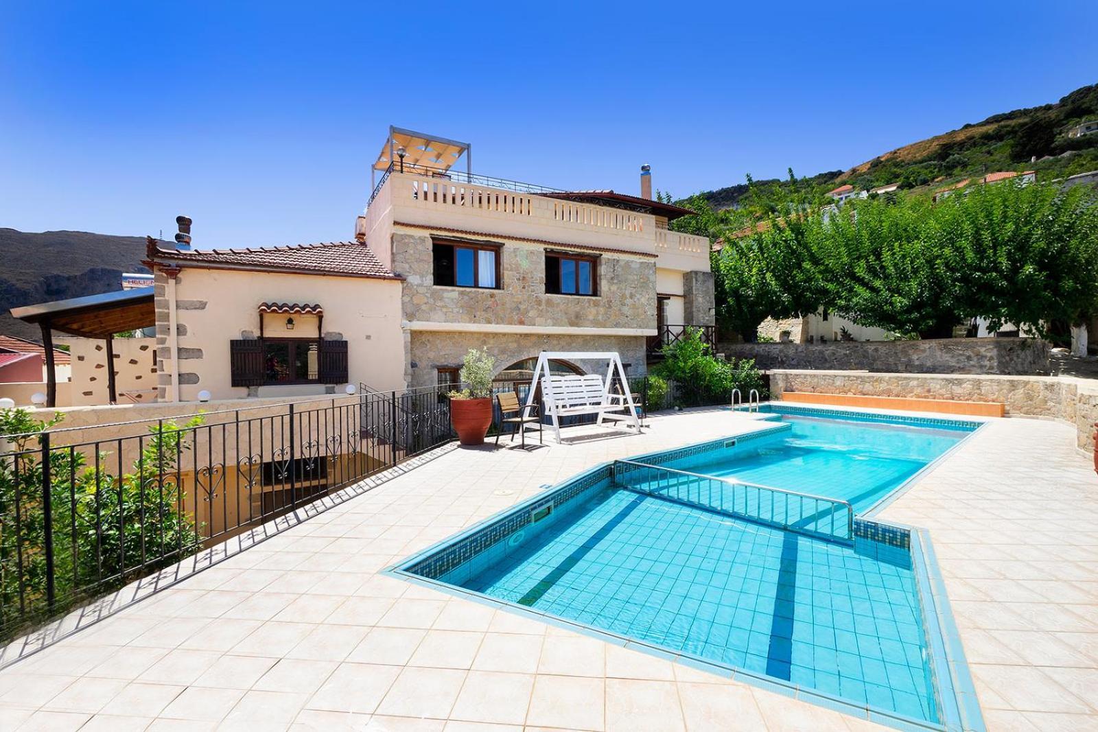 4-Bedroom Topolia House Εξωτερικό φωτογραφία