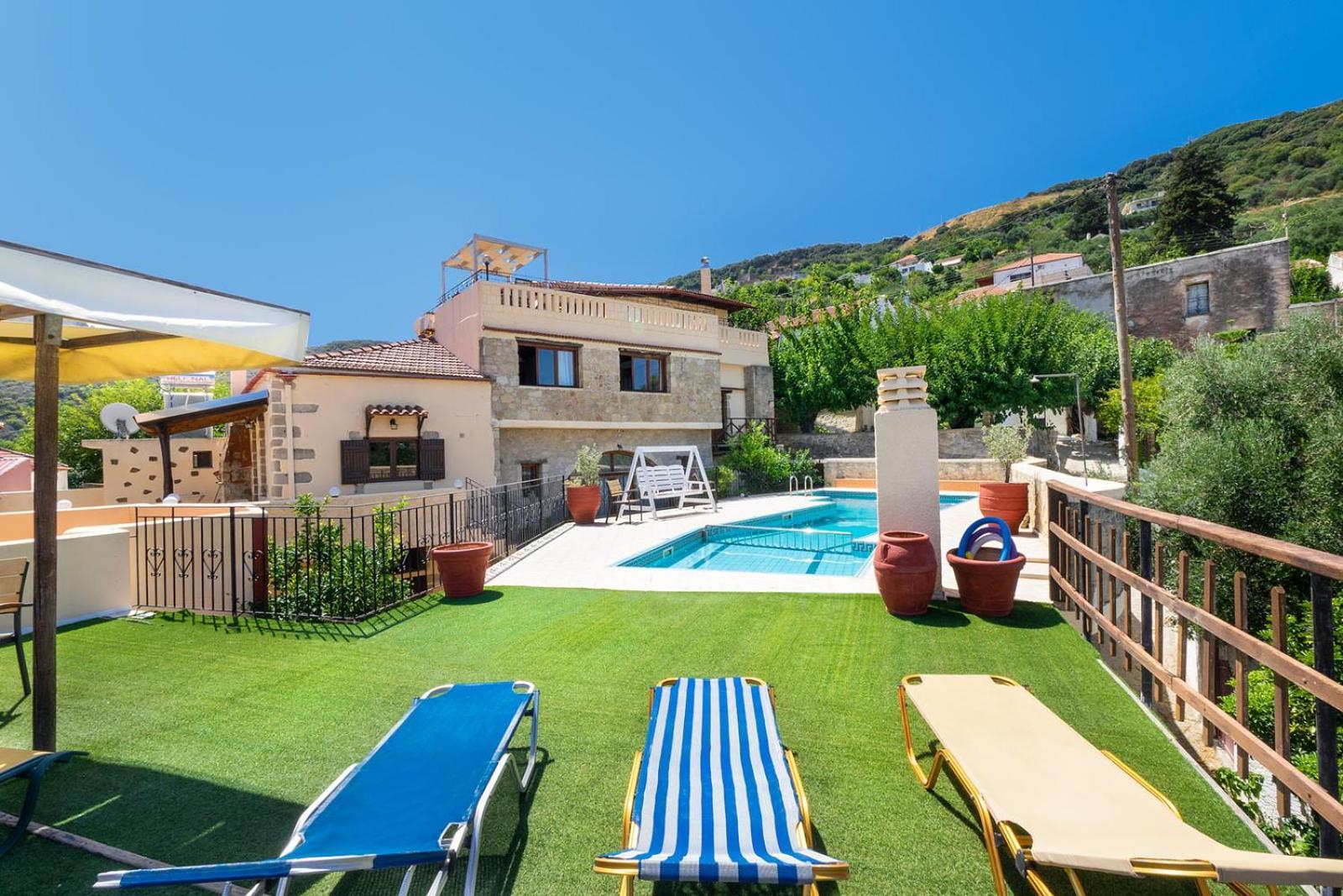 4-Bedroom Topolia House Εξωτερικό φωτογραφία