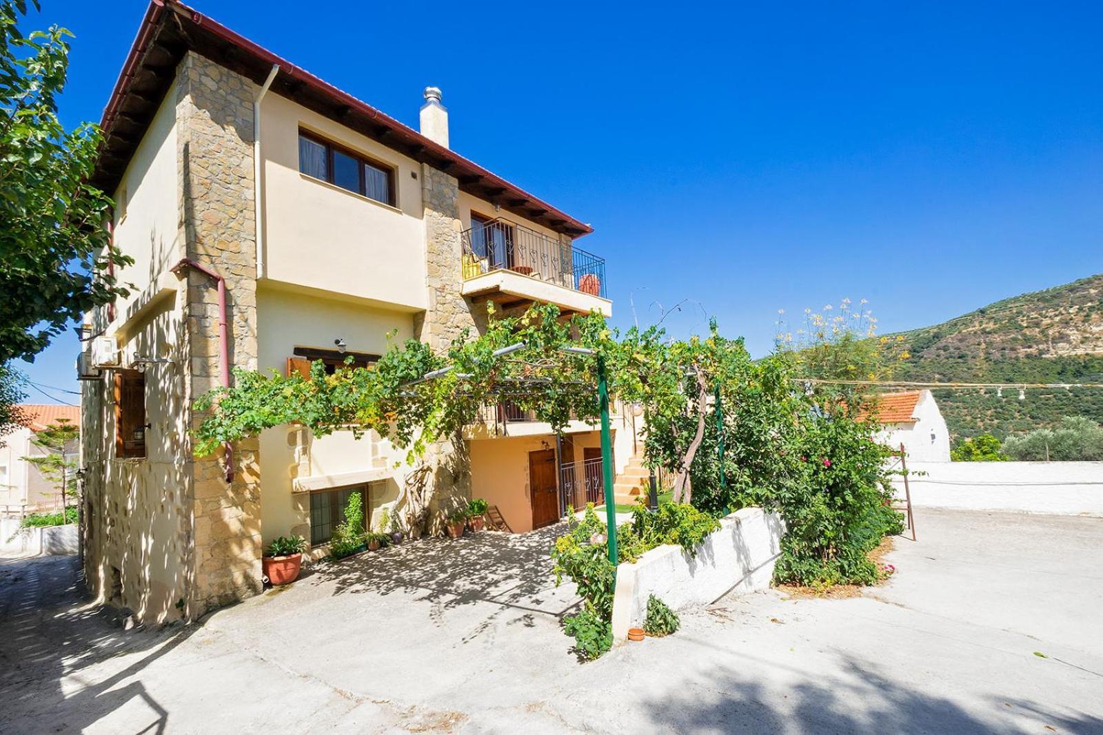 4-Bedroom Topolia House Εξωτερικό φωτογραφία