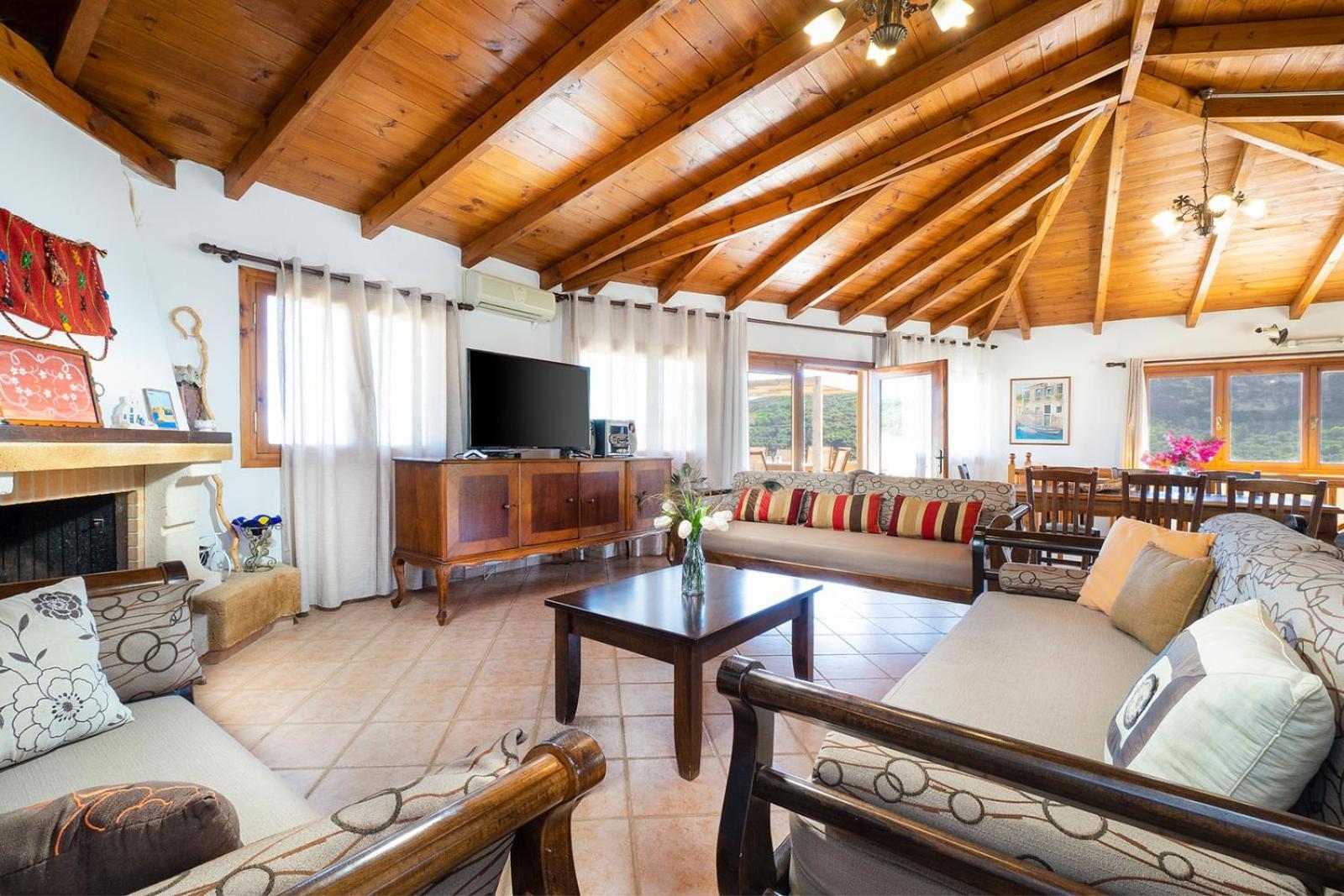 4-Bedroom Topolia House Εξωτερικό φωτογραφία