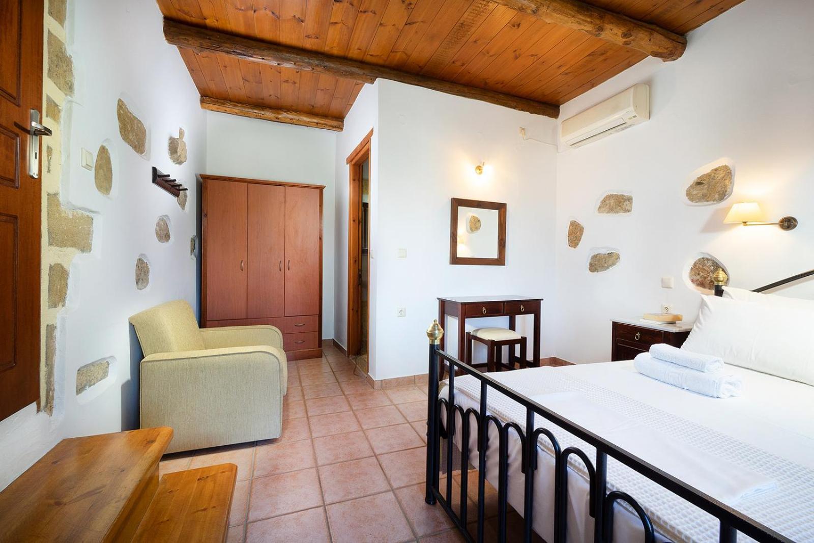 4-Bedroom Topolia House Εξωτερικό φωτογραφία